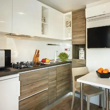 ホリデーパーク Victoria Mobilehome In Padova Premium 4*